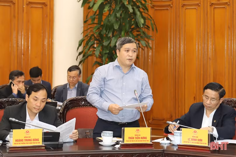 Thủ tướng Nguyễn Xuân Phúc: Hà Tĩnh đưa ra định hướng đúng trong phát triển thời gian tới