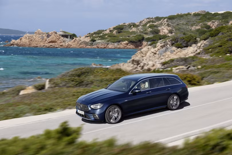 Phiên bản hiệu năng cao Mercedes-AMG E53 2021 chính thức trình làng