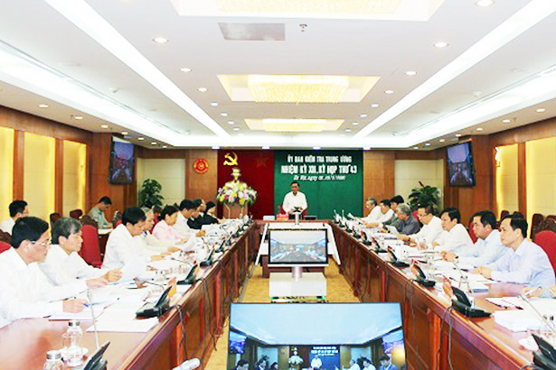 Đồng chí Trần Cẩm Tú chủ trì kỳ họp. Ảnh UBKT Trung ương Ủy ban Kiểm tra Trung ương thi hành kỷ luật một số tổ chức, cá nhân