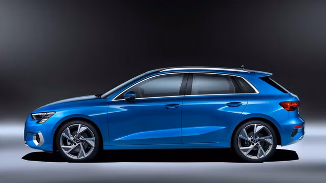 Audi A3 Sportback 2021 ra mắt, gây bất ngờ bằng nội thất mang “chất” Lamborghini
