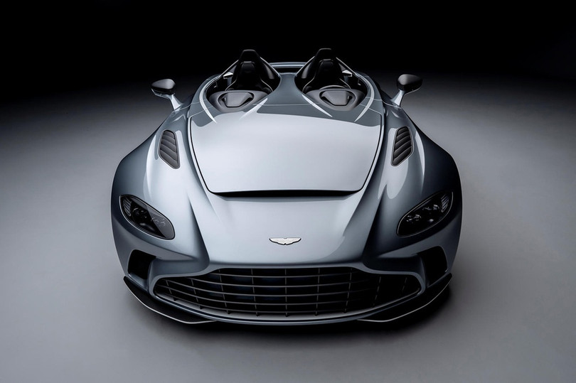 Aston Martin V12 Speedster - siêu xe độc lạ, giá 1 triệu USD