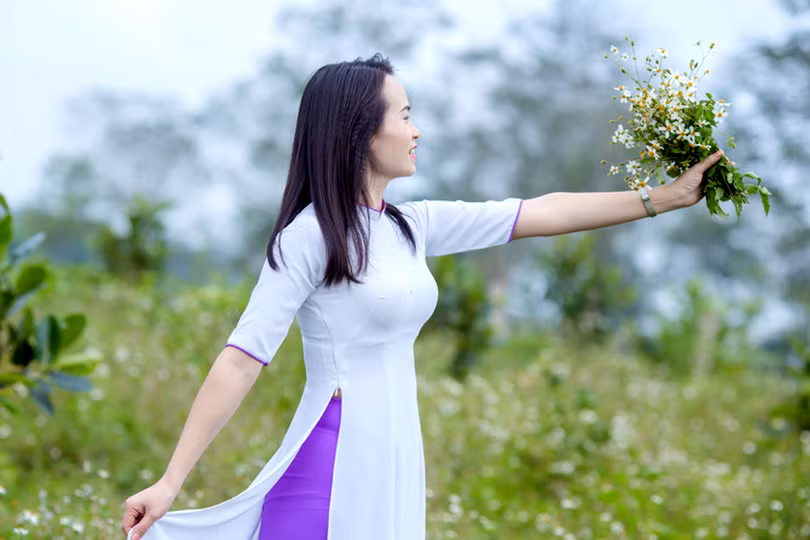 Phụ nữ Hà Tĩnh rạng ngời trong tuần lễ hưởng ứng sự kiện “Áo dài - Di sản văn hóa Việt Nam”