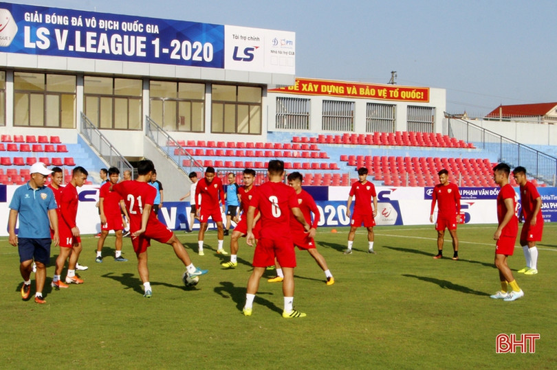 Xuất quân trận đầu không khán giả, Hồng Lĩnh Hà Tĩnh quyết thi đấu hết mình