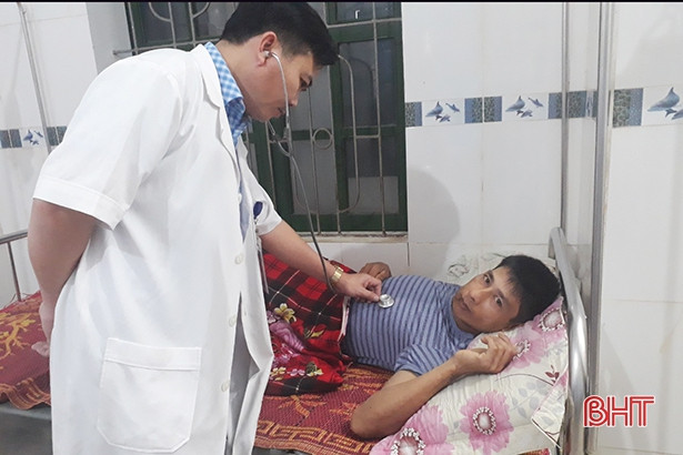 Trâu húc rách mặt người đàn ông ở Hương Khê