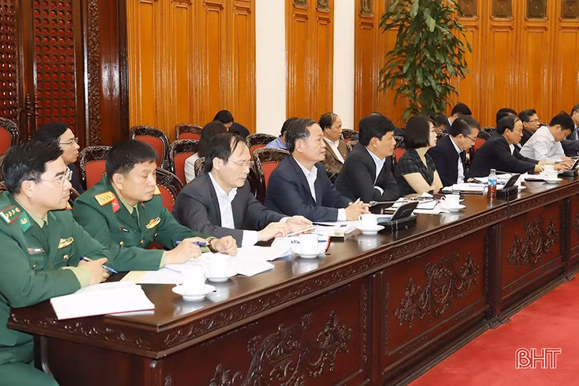 Thủ tướng Nguyễn Xuân Phúc: Hà Tĩnh đưa ra định hướng đúng trong phát triển thời gian tới