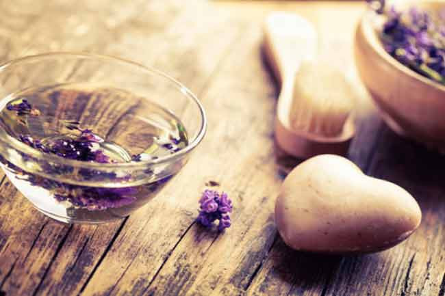 Mách bạn mẹo chữa hôi chân hiệu quả