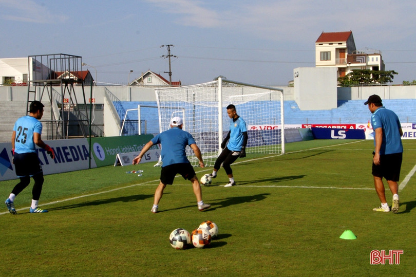 Xuất quân trận đầu không khán giả, Hồng Lĩnh Hà Tĩnh quyết thi đấu hết mình