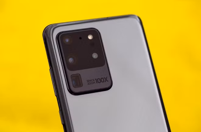 Galaxy S20 xách tay giá cao hơn chính hãng tại Việt Nam