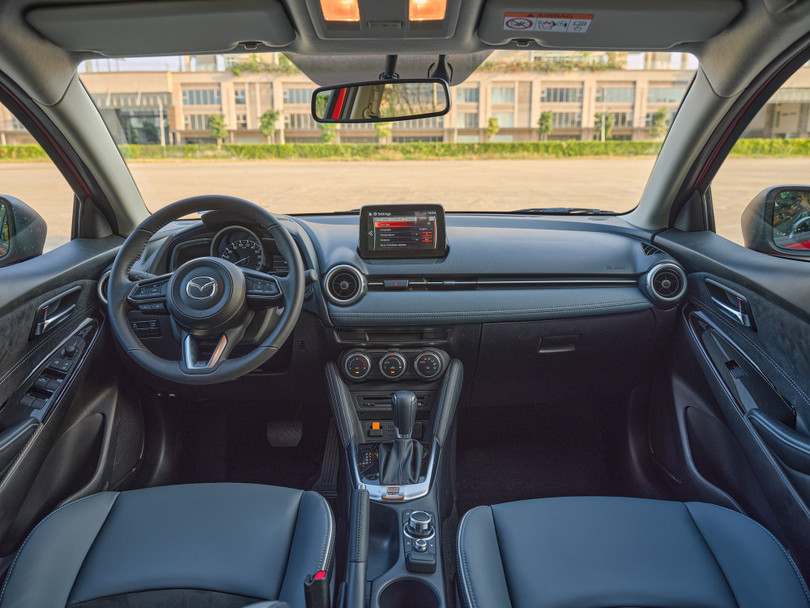 Mazda2 2020 chính thức ra mắt tại Việt Nam: Giá từ 555 triệu đồng, ưu đãi 20 triệu đồng, công nghệ an toàn như CX-8 - Ảnh 6. Mazda2 2020 chính thức ra mắt tại Việt Nam, Giá từ 555 triệu đồng