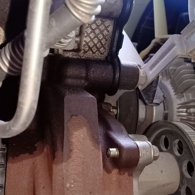 Hàng loạt xe Ford Ranger, Everest bị rò rỉ dầu động cơ