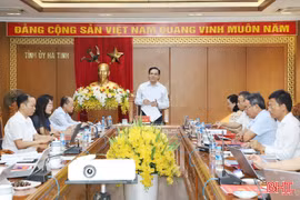 Chủ tịch UBND tỉnh chủ trì hội nghị duyệt Đại hội Đảng bộ UBND tỉnh