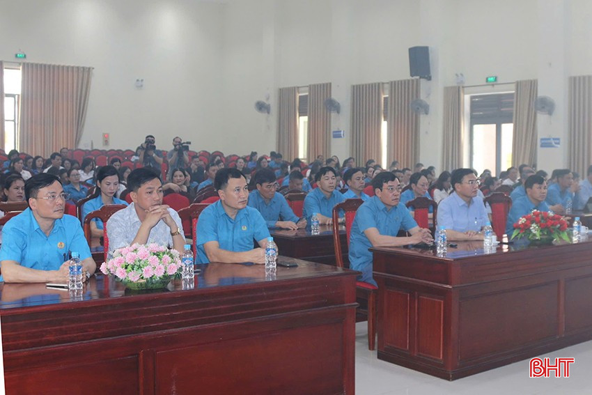 Đại biểu dự lễ phát động. bqbht_br_z6514510495706-ec6b23fc135253209720a2f0e70a3a4b.jpg