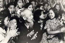 Yêu Bác lòng ta trong sáng hơn