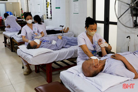 Chăm lo chính sách, gieo dựng niềm tin