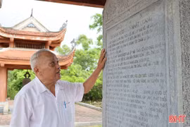 Những người “lưu giữ” văn hóa làng