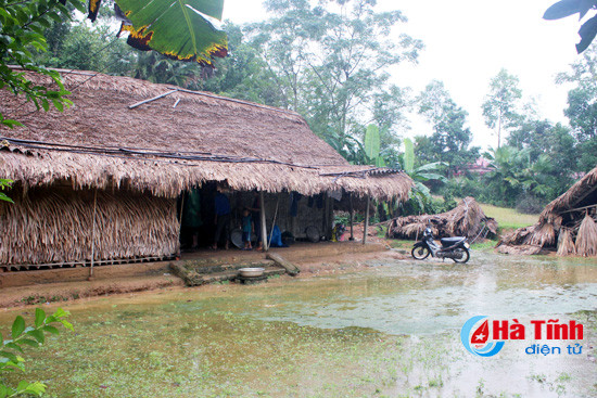dien vien binh minh chia se kho khan voi ba con vung lu ha tinh