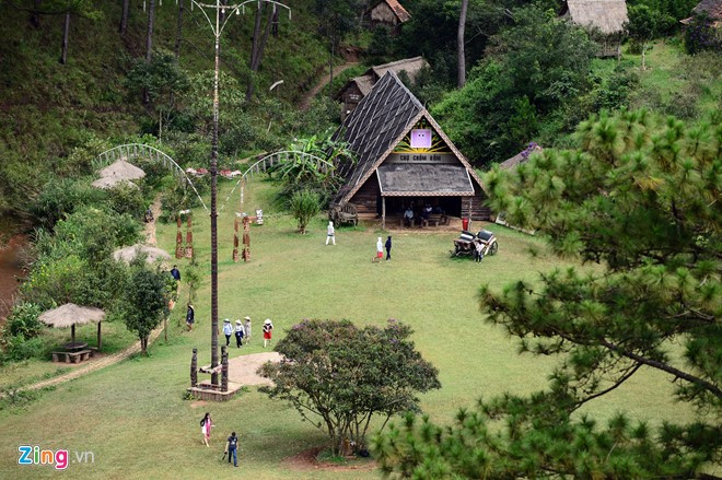 ngoi lang xinh nhu co tich mang ten chang cu lan