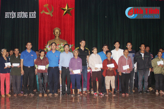 dien vien binh minh chia se kho khan voi ba con vung lu ha tinh