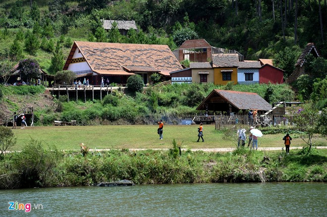 ngoi lang xinh nhu co tich mang ten chang cu lan