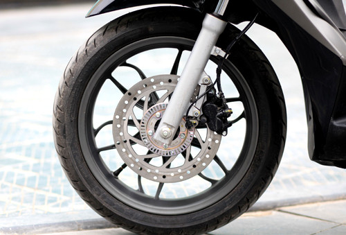 piaggio medley canh tranh sh bang cong nghe tai viet nam