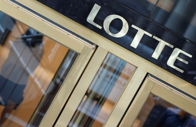 anh hao quang cua lotte group vut tat sau hang loat be boi