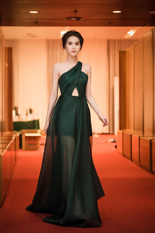 my nhan viet mac dep nhat tuan