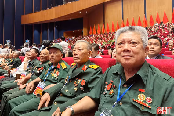 Hà Tĩnh có 7 đại biểu tham dự hội nghị tri ân người có công với cách mạng
