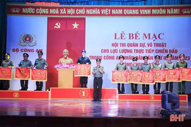 Công an Hà Tĩnh đạt giải khuyến khích hội thi quân sự, võ thuật