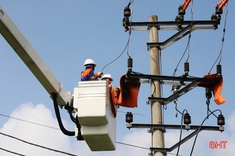 Điện lực Hà Tĩnh xử lý gần 200 phiên khiếm khuyết trên lưới