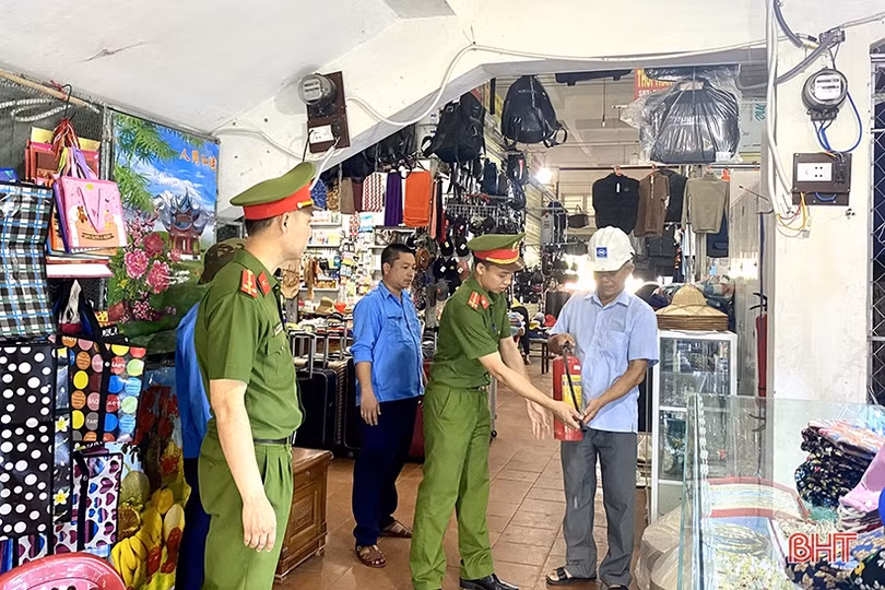 Nâng cao ý thức phòng cháy tại các chợ, trung tâm thương mại ở Hà Tĩnh