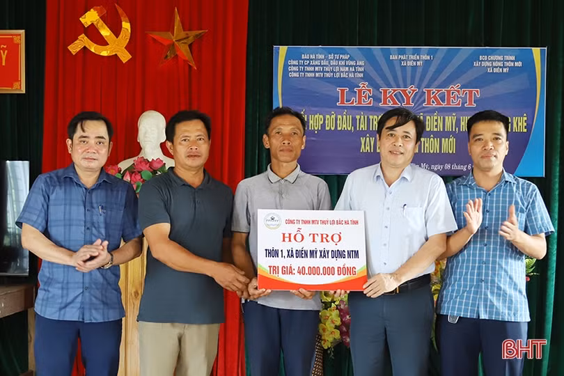 Chung sức cùng thôn khó khăn xây dựng nông thôn mới