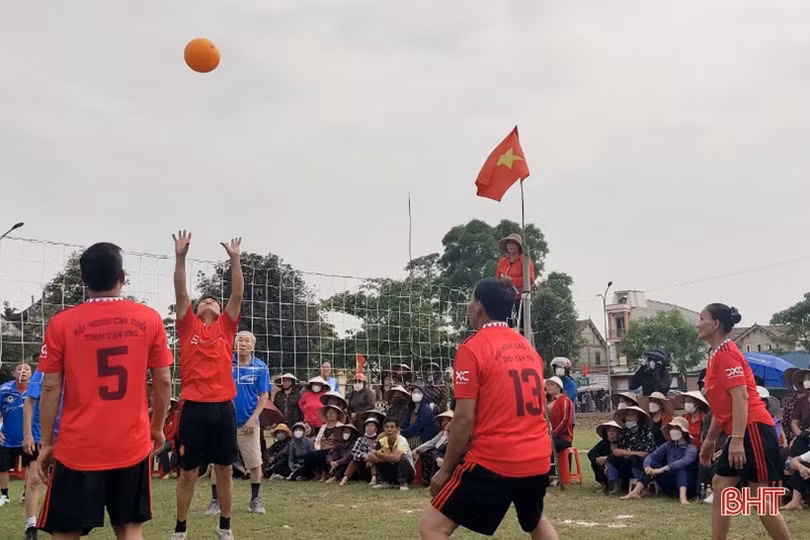 Đa dạng các hoạt động chăm sóc sức khỏe người cao tuổi