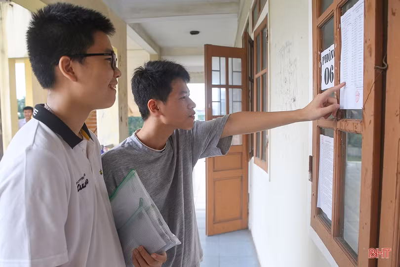 361 thí sinh làm bài thi Văn và Toán vào lớp 10 THPT Chuyên Hà Tĩnh