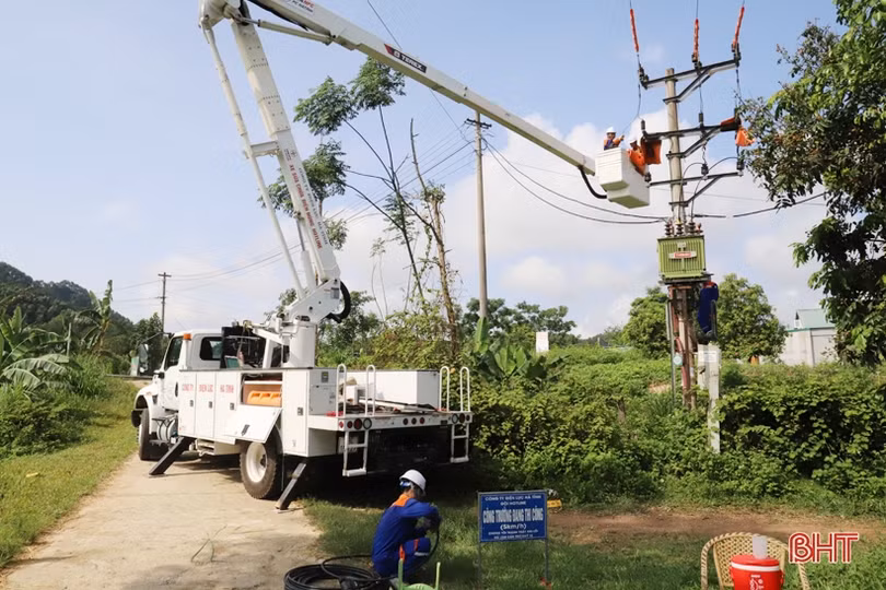 Điện lực Hà Tĩnh xử lý gần 200 phiên khiếm khuyết trên lưới