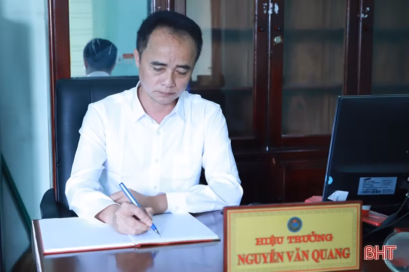 Người thầy tâm huyết xây dựng trường học hạnh phúc ở Hà Tĩnh