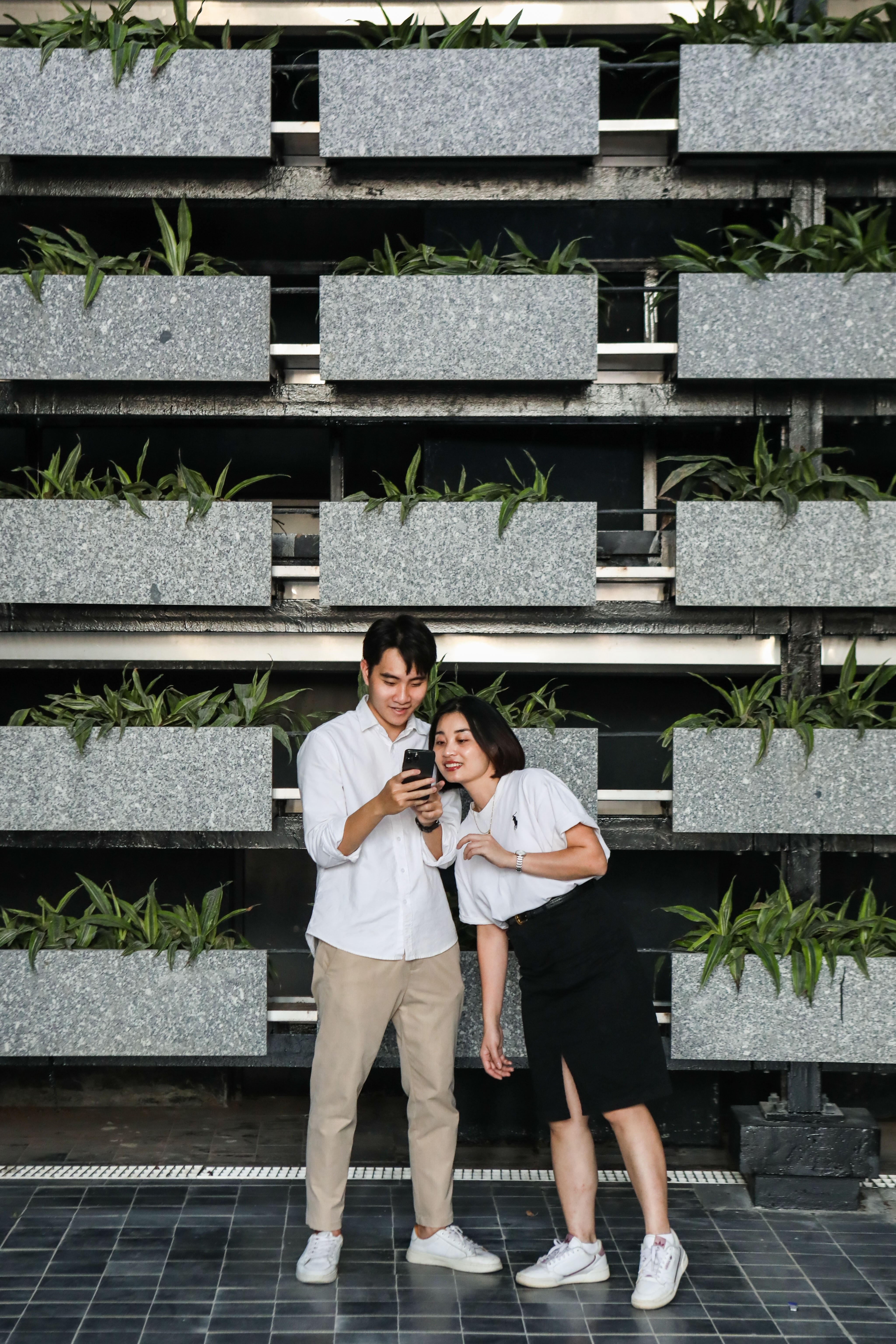 Nhiều bạn trẻ tận dụng những đường nét kiến trúc của bảo tàng để tạo nên những khung hình sống ảo lung linh, thơ mộng.