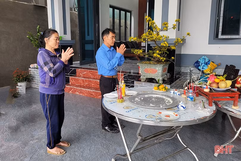 Người dân Hà Tĩnh phấn khởi đón tết đầu tiên trong khu tái định cư cao tốc Bắc - Nam