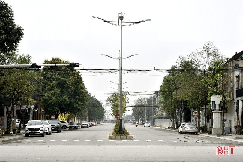 Thành Sen thanh bình ngày đầu năm mới