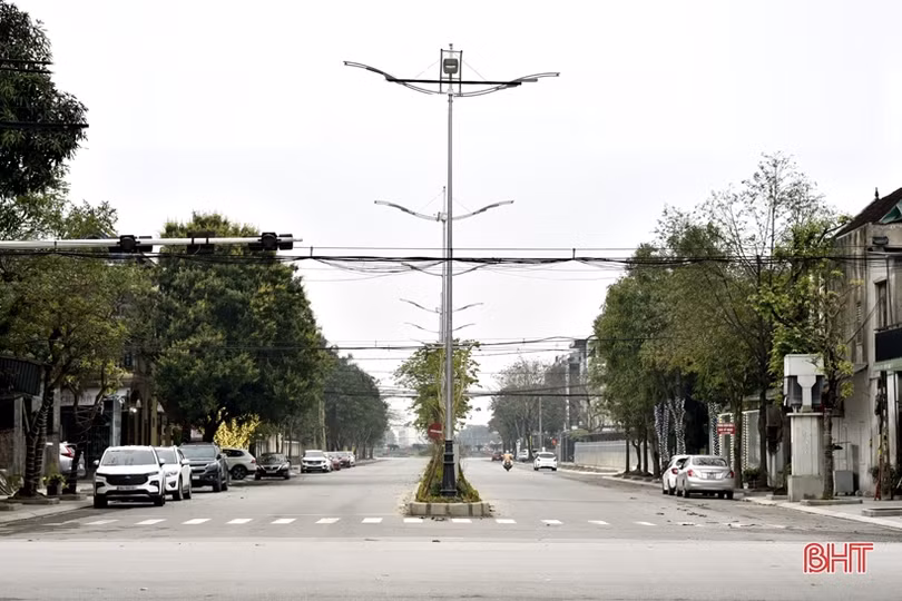 Thành Sen thanh bình ngày đầu năm mới