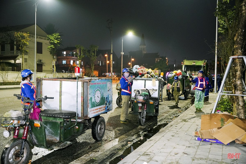 Lãnh đạo TP Hà Tĩnh chúc tết các đơn vị trực đêm giao thừa