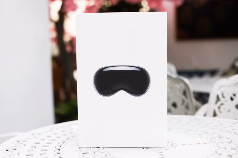 Kính Apple Vision Pro về Việt Nam, giá 165 triệu đồng