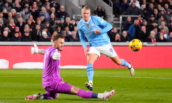 Man City thắng nhờ hat-trick của Foden