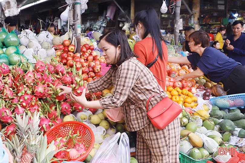 Thực phẩm tươi sống ngày cận tết ở Hà Tĩnh tăng 10-30%