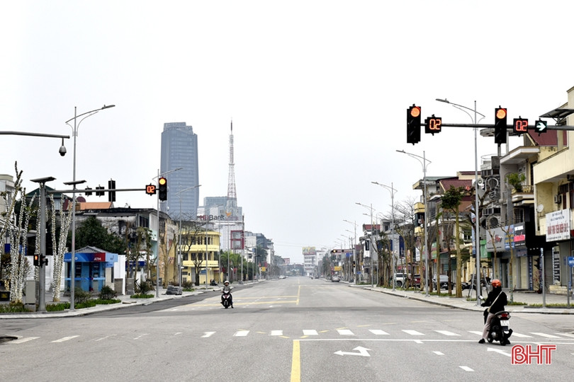 Thành Sen thanh bình ngày đầu năm mới