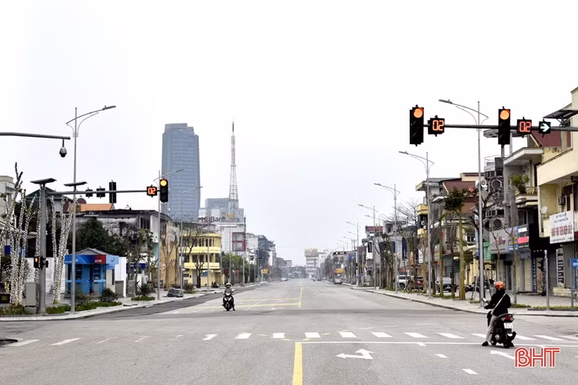 Thành Sen thanh bình ngày đầu năm mới