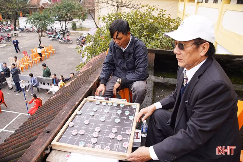 Đặc sắc hội cờ người ở Cẩm Xuyên