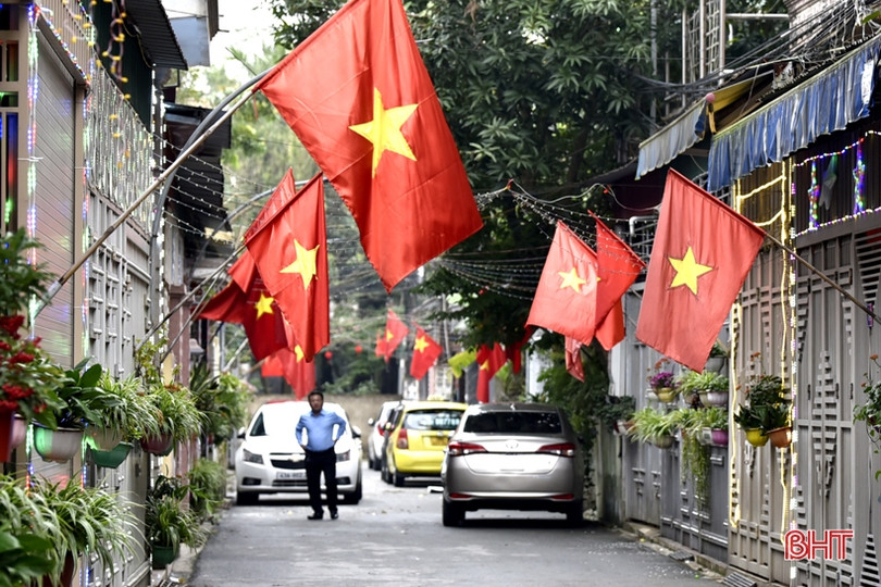Thành Sen thanh bình ngày đầu năm mới