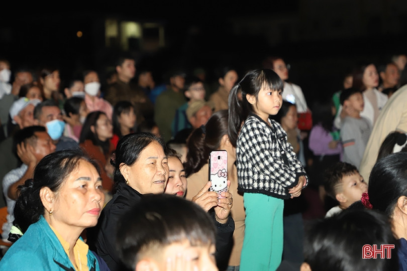 Ấm áp chương trình Chào mừng xuân Giáp Thìn ở Cẩm Xuyên