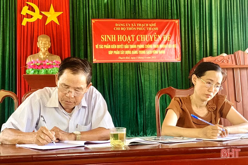 Đưa công tác giáo dục chính trị, tư tưởng vào chiều sâu, phù hợp thực tiễn