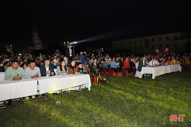 Ấm áp chương trình Chào mừng xuân Giáp Thìn ở Cẩm Xuyên